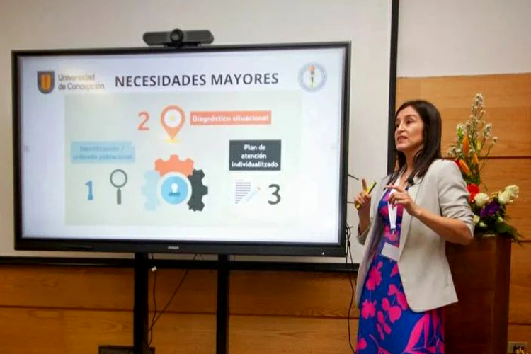 Activa participación de SGGCh en Congreso de Odontogeriatría en UDEC