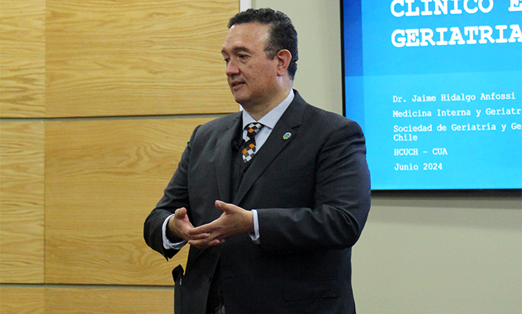 Dr. Jaime Hidalgo inaugura II Jornadas de Farmacogeriatría de la UdeC