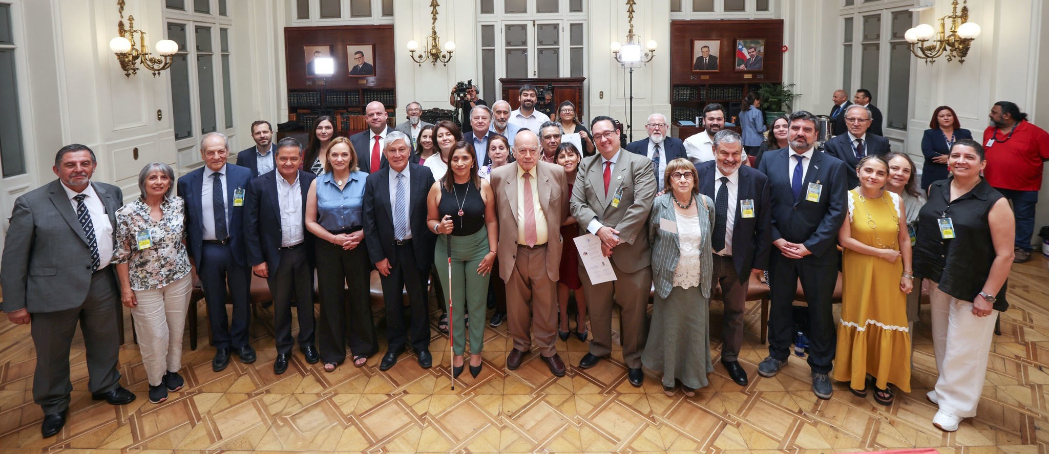 SGGCh recibe reconocimiento por su aporte a la nueva Ley de Envejecimiento Positivo