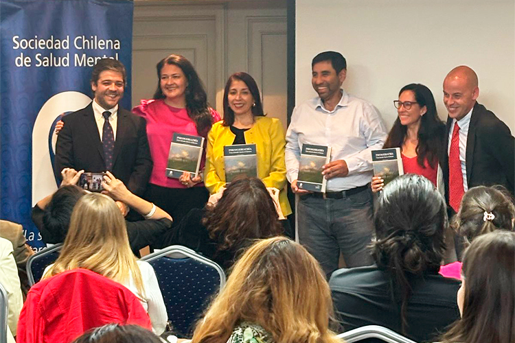 Socio lanza nueva edición de libro sobre psicogeriatría