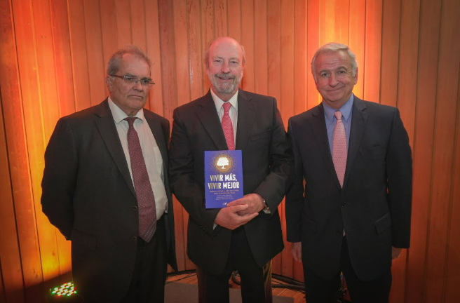 Past President publica libro sobre envejecimiento positivo