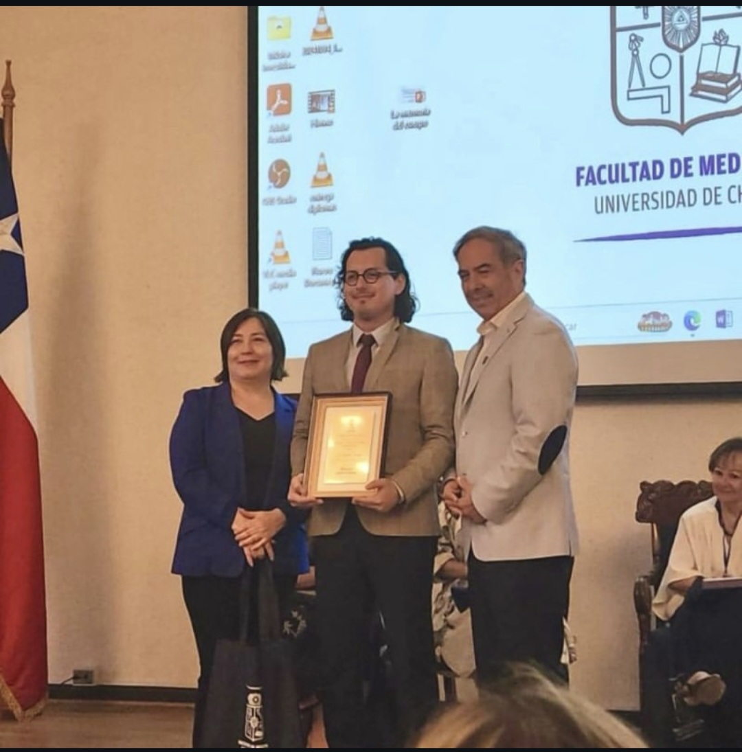 Socio es reconocido por su carrera académica