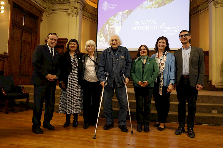 Socias participan en lanzamiento de Iniciativa Mayor UC